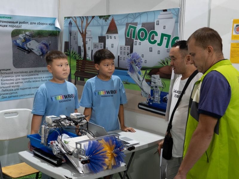 Vestnik19.kz - WRO–2024: Ученики НИШ Талдыкоргана продемонстрировали высший пилотаж